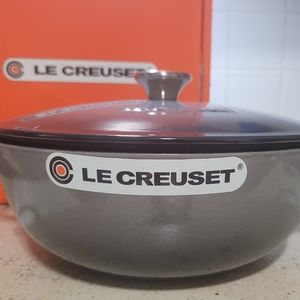 Le Creuset 4.5 quart chef's dutch oven (Oyster/grey)